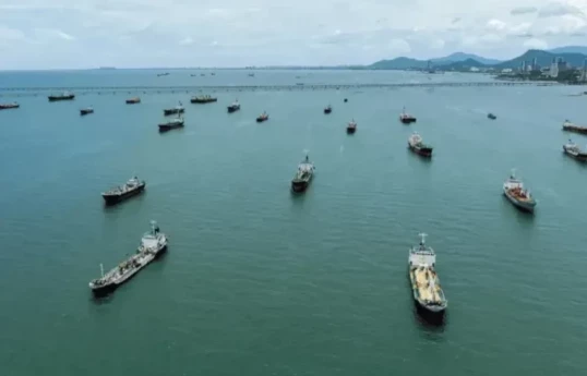 Fars : le passage des navires chinois par le détroit d’Hormuz a commencé