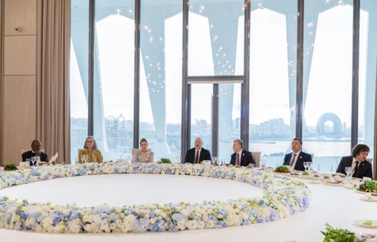 Un banquet officiel offert en l’honneur des chefs d’Etat et des délégations participant au WUF13 - PHOTO 