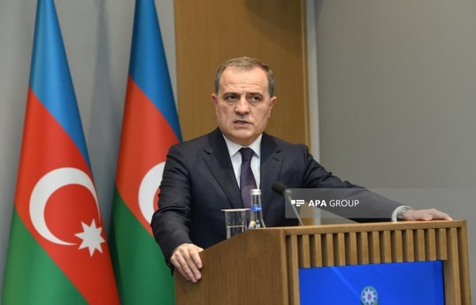 Djeyhoun Baïramov est parti pour les États-Unis