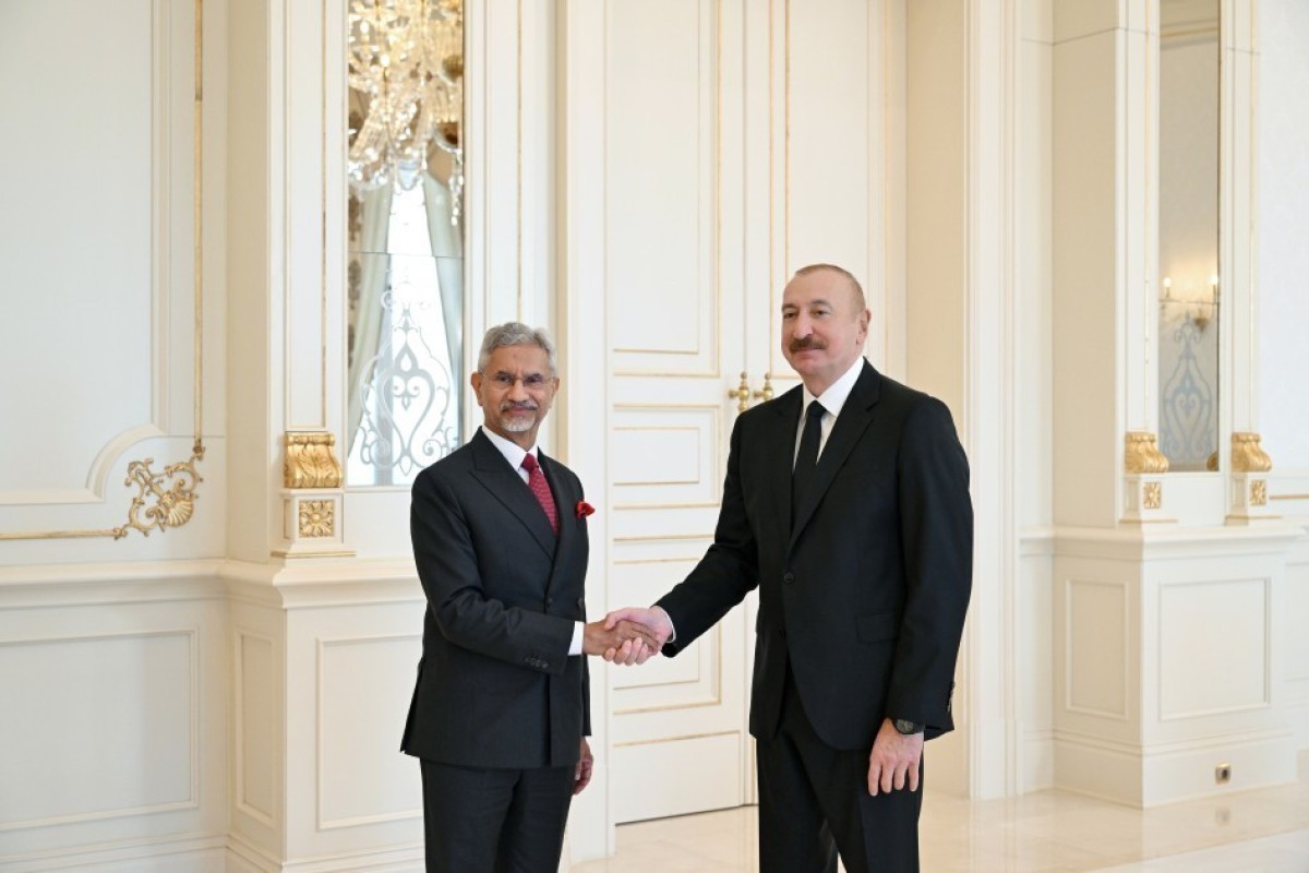 Le président azerbaïdjanais Ilham Aliyev reçoit le ministre indien des Affaires étrangères