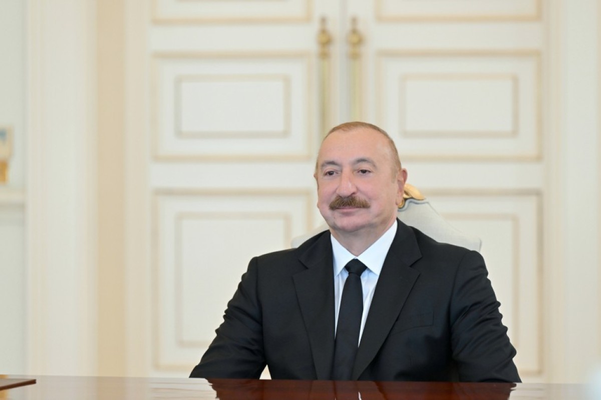 Le président azerbaïdjanais Ilham Aliyev reçoit le ministre indien des Affaires étrangères