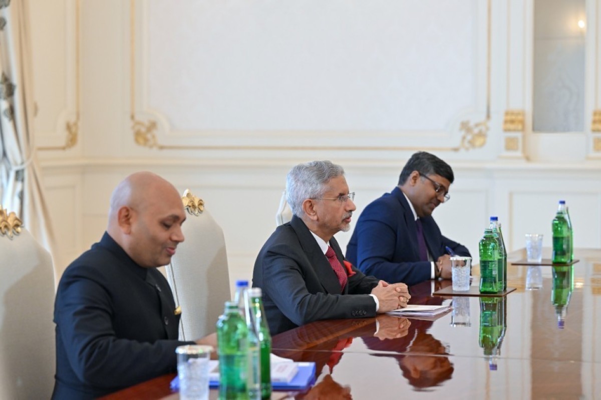 Le président azerbaïdjanais Ilham Aliyev reçoit le ministre indien des Affaires étrangères